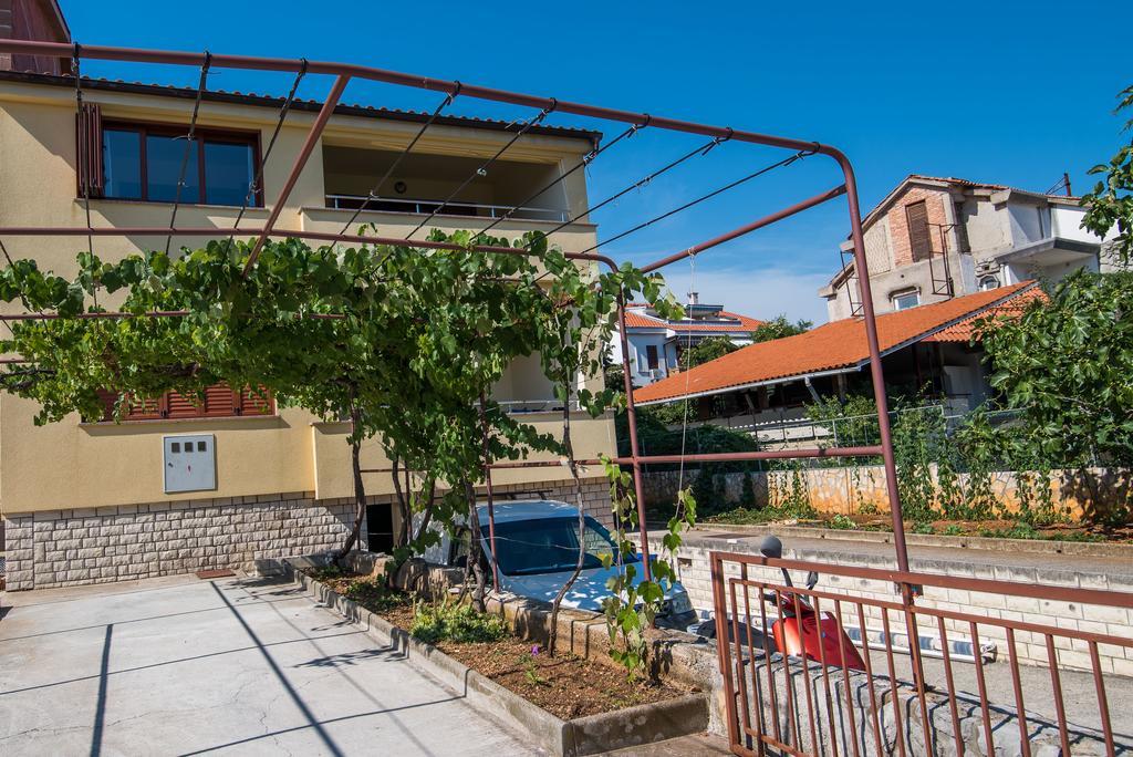 Apartman Slavko Krk Town Esterno foto