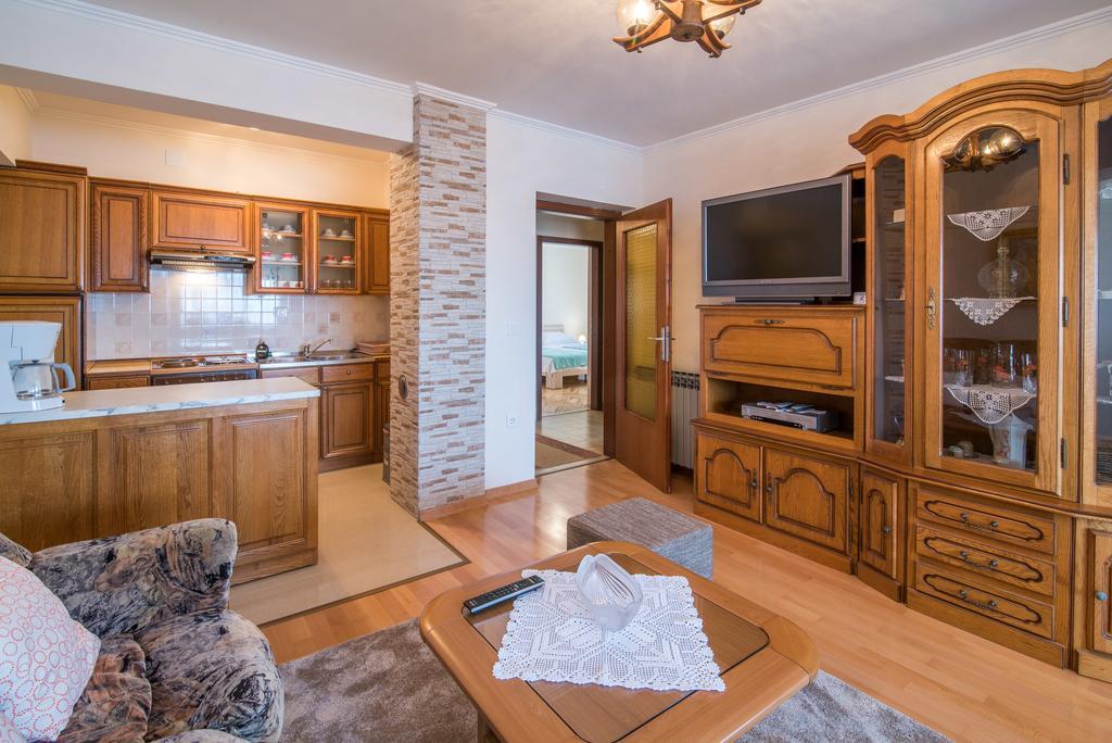 Apartman Slavko Krk Town Esterno foto