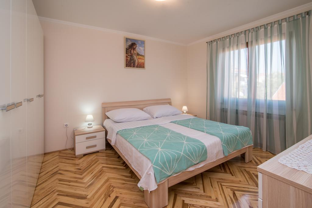 Apartman Slavko Krk Town Esterno foto