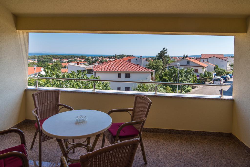 Apartman Slavko Krk Town Esterno foto