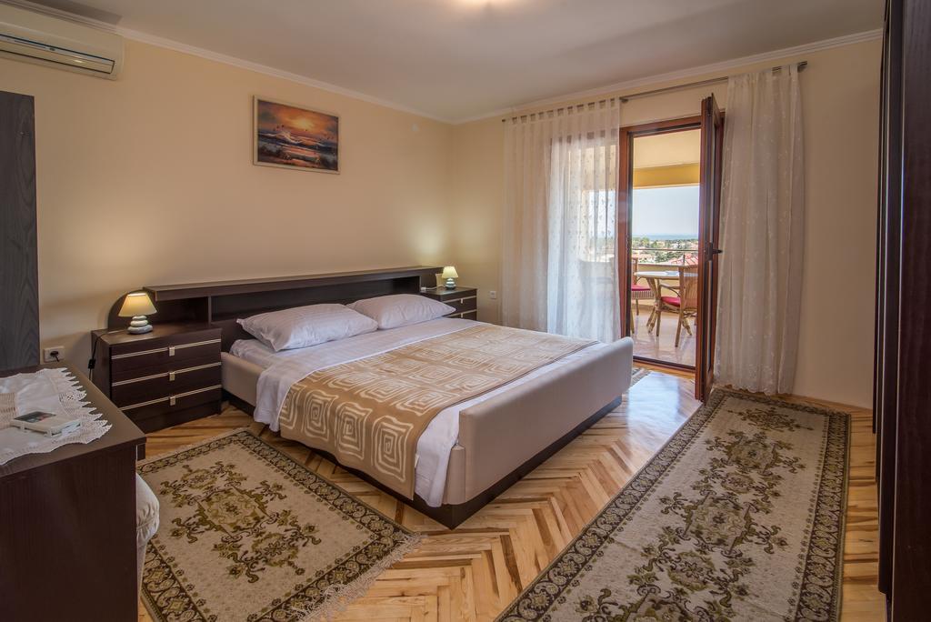 Apartman Slavko Krk Town Esterno foto
