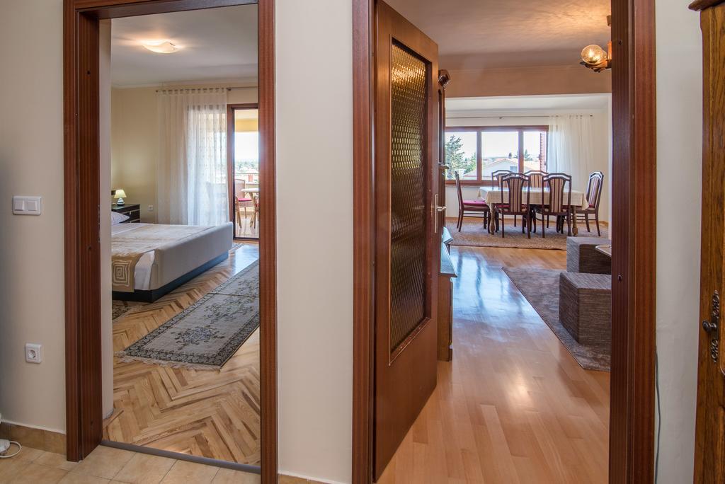 Apartman Slavko Krk Town Esterno foto